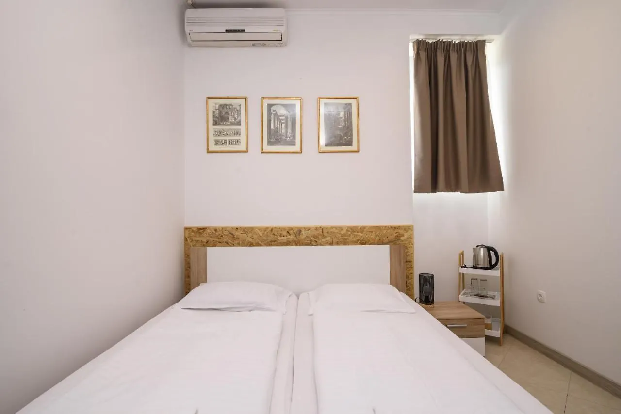 Stay In Meta Mate Split Hotel